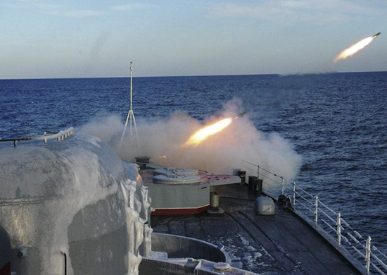 Russian Destroyer Admiral Tributs firing its weapons during naval exercises | PHOTO: Mil.ru