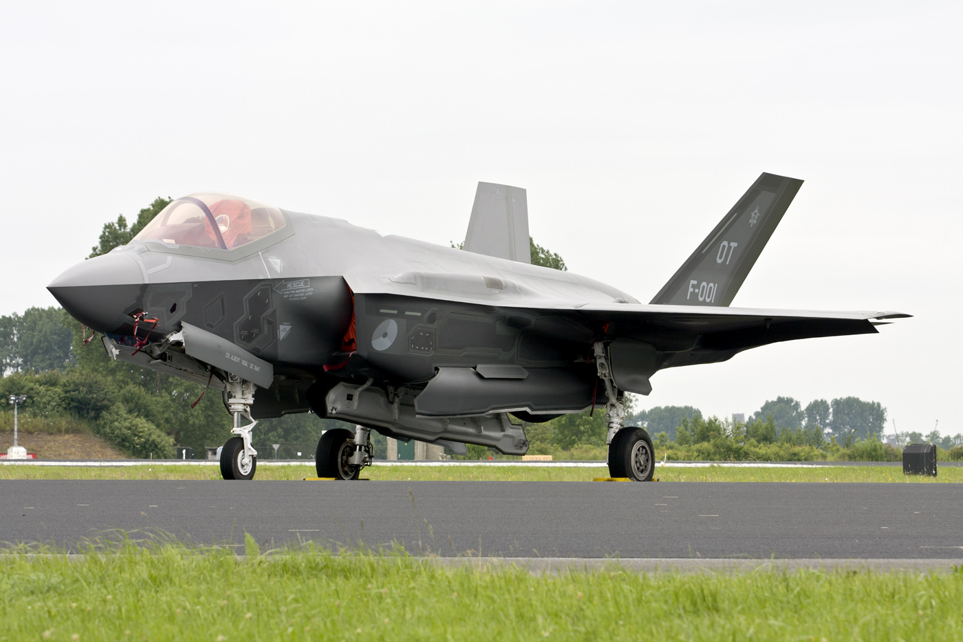 The Netherlands will deploy two F-35 fighter jets to Bulgaria amid Russian invasion fears