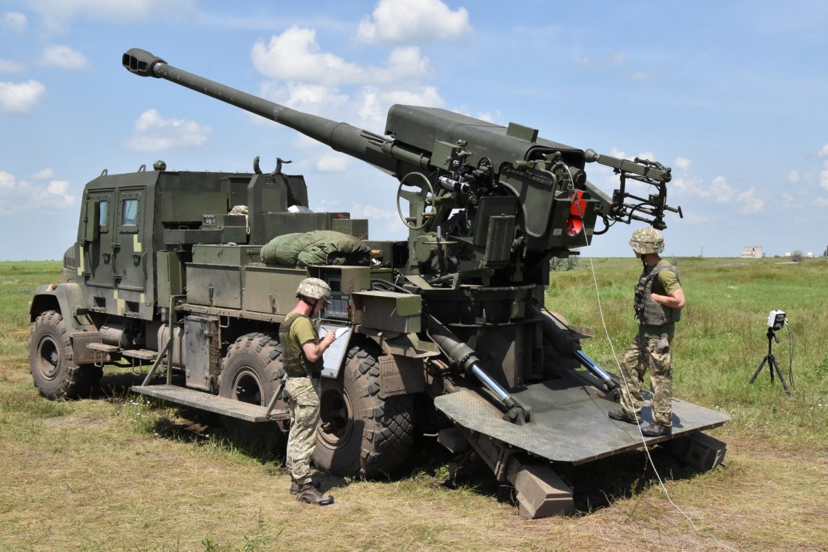 Watch Ukrainian artillery pounding Russian army