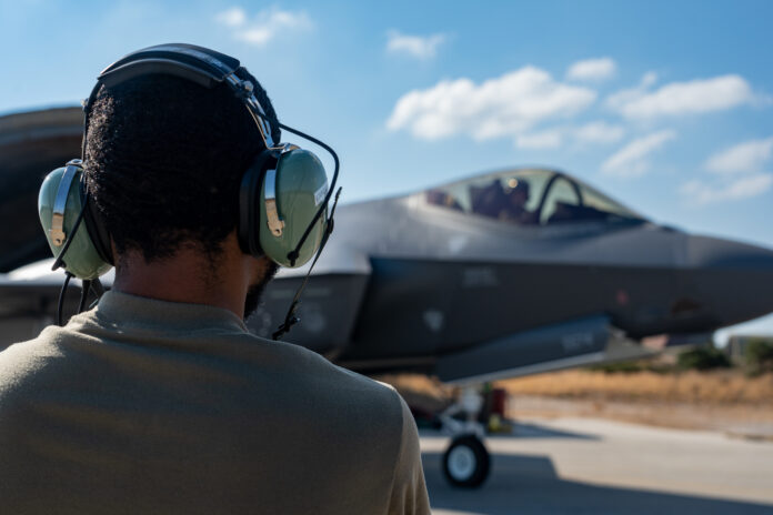 F-35 and F-15 fighter jets in Greece for 