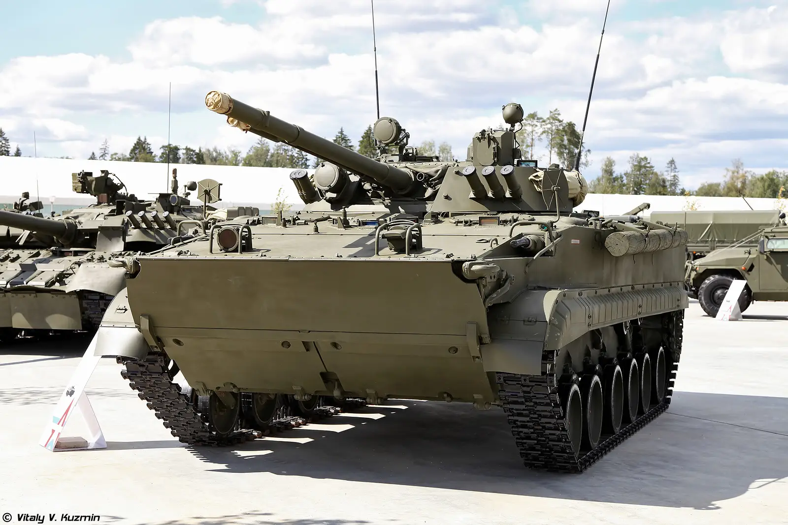 BMP-3: The powerful Russian IFV - GEOPOLITIKI.COM
