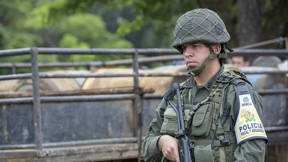 A Colombian customs police officer guarding the Cúcuta side of the Simón Bolívar International Bridge on the border with Venezuela