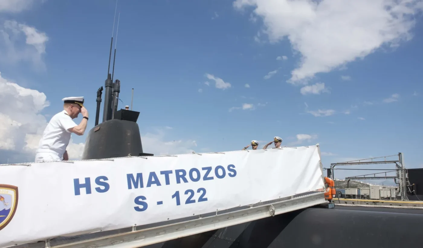 Greek submarine HS Matrozos S-122 at Salamis Naval Base during Admiral James Foggo’s visit, archive May 2018