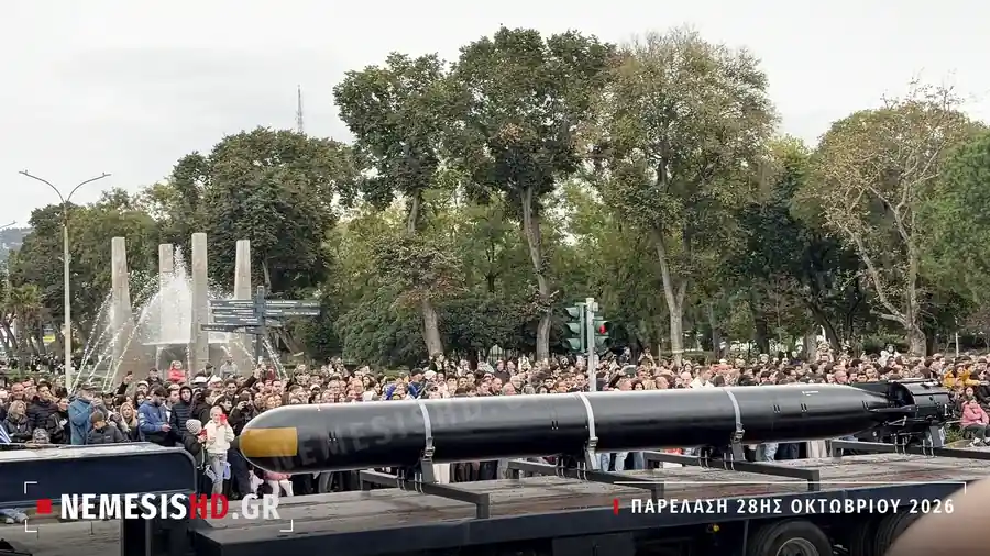 The SeaHake mod 4 heavy torpedo, with fibre-optic guidance, at the October 28, 2026 parade