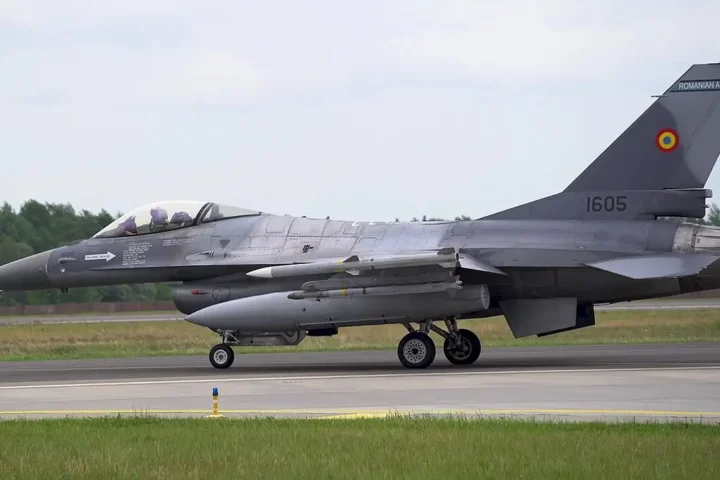 A Romanian Air Force F-16 fighter taxiing on a runway at an air base (file photo)