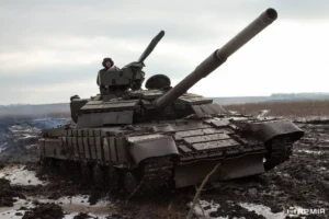 Ukrainian T-64BV main battle tank of Soviet design during training