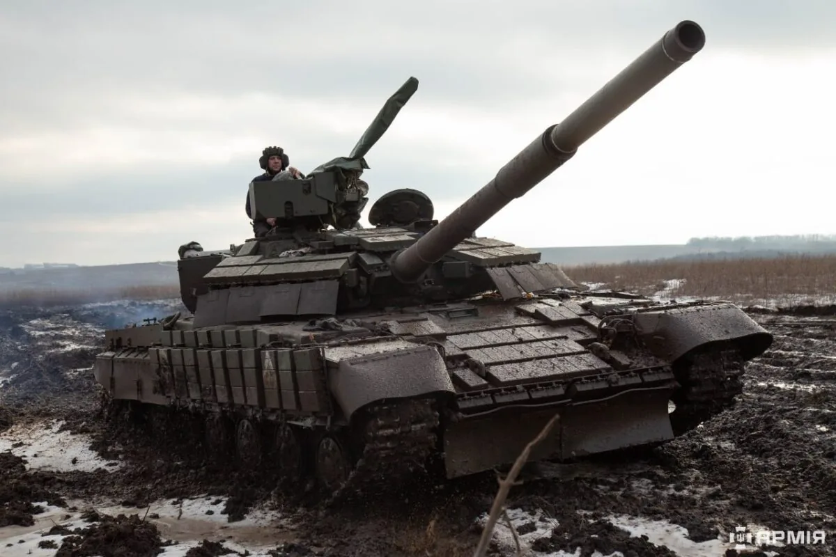 Ukrainian T-64BV main battle tank of Soviet design during training