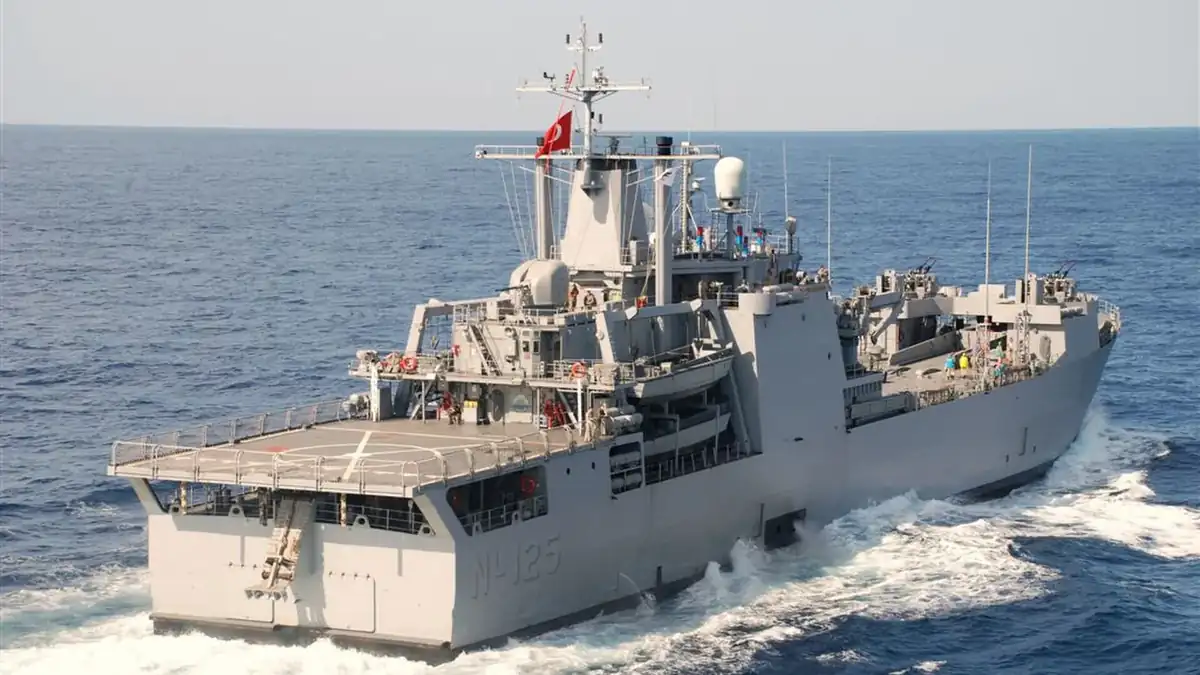 The Turkish landing ship TCG Osmangazi at sea