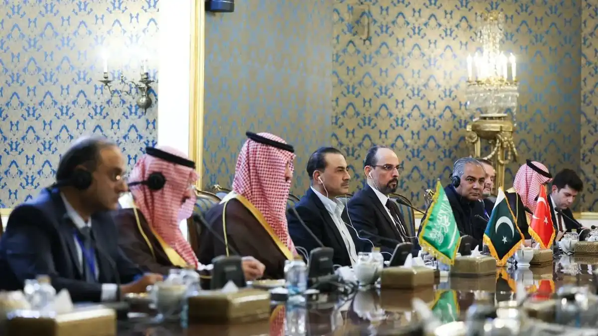 The delegations of Saudi Arabia, Pakistan and Türkiye at the meeting in Tehran