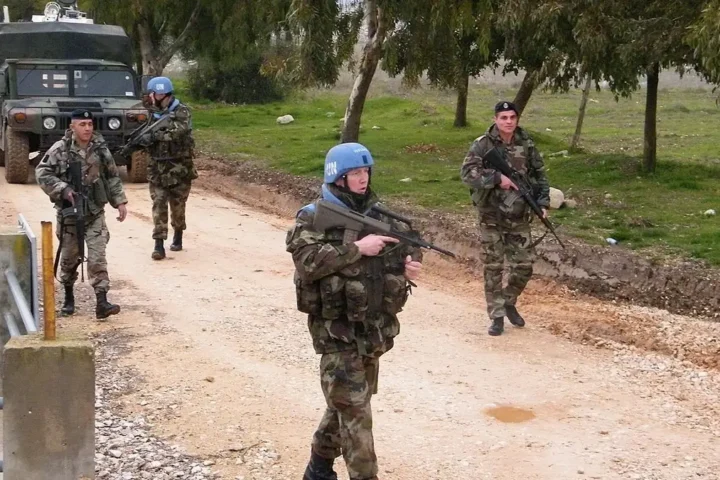 Irish UNIFIL peacekeepers and Lebanese Army soldiers on a joint patrol along the Blue Line, January 24, 2012