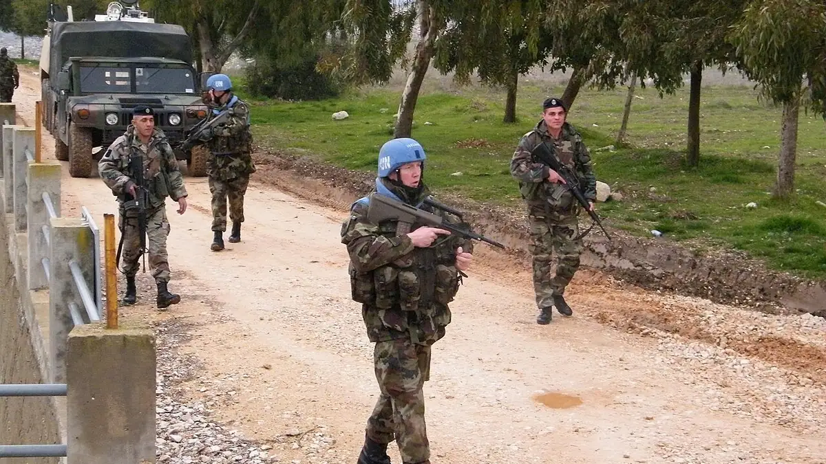Irish UNIFIL peacekeepers and Lebanese Army soldiers on a joint patrol along the Blue Line, January 24, 2012