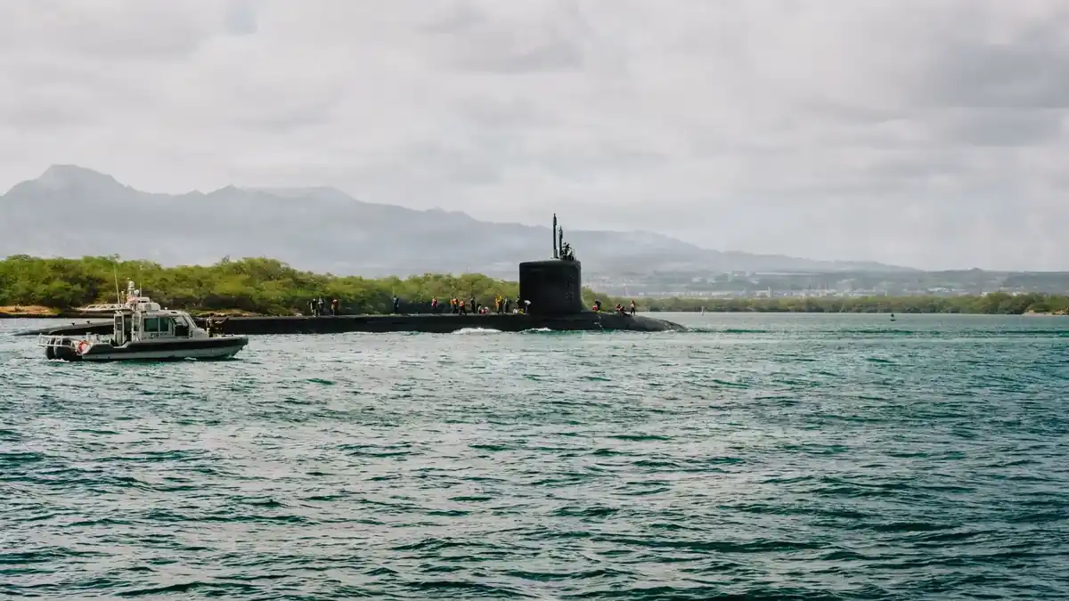 The Virginia-class submarine USS Colorado arriving at Pearl Harbor